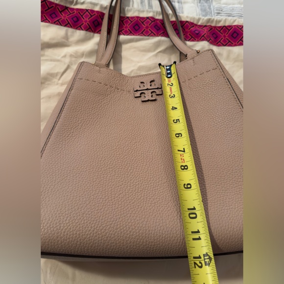 Tory Burch McGraw Triangular Pebbled Leather Tote. Color: Tiramisu - Picture 11 of 15